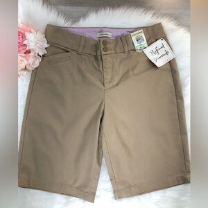 NWT Dockers Refined Khaki Bermuda Shorts Size 8